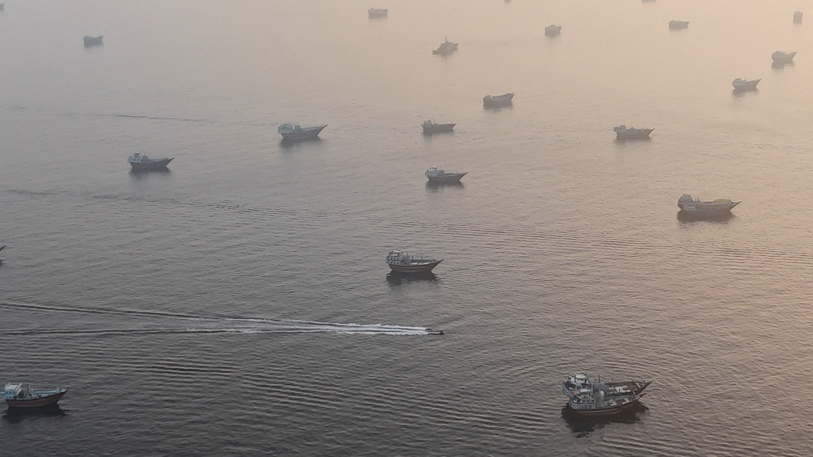 Trump says ships carrying oil are moving out of Strait of Hormuz 
