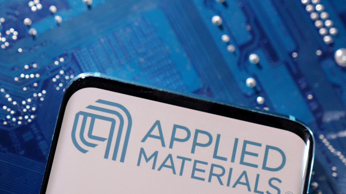 Applied Materials sees revenue above estimates, shares fall on high expectations 