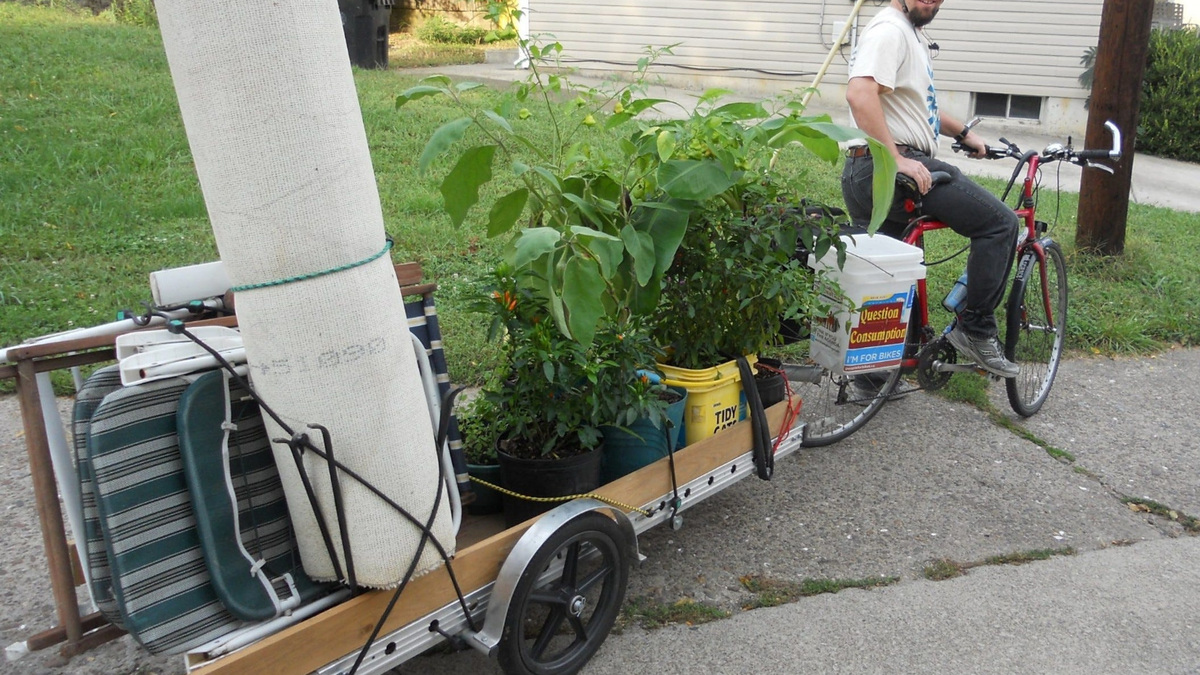 Louisville's bike commuters are facing roadblocks. The city wants to fix them