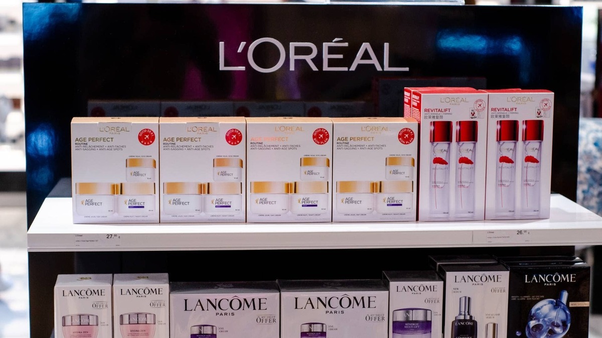  Sephora will reduce sensory stimulation in stores, creating a more peaceful atmosphere for customers. 