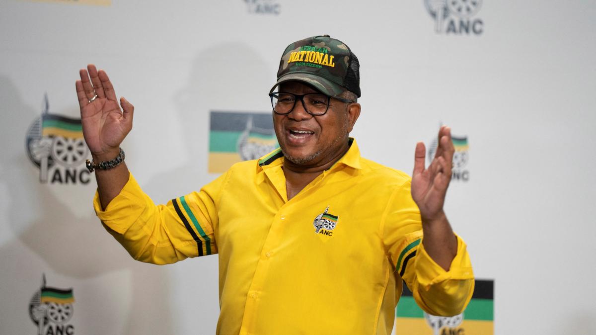 Fikile Mbalula, the Secretary-General of the African National Congress gestures as he addresses the media during a press conference at Chief Albert Luthuli House, the headquarters of the African National Congress in Johannesburg, South Africa, April 1, 2025. REUTERS/Ihsaan Haffejee