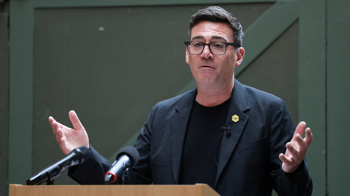 Andy Burnham, British member of parliament (MP) for Makerfield, delivers a speech at the People's History Museum in Manchester, Britain, June 29, 2026. REUTERS/Temilade Adelaja