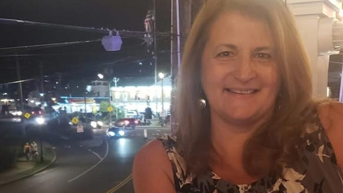 Grandmother Stabbed by Ex-Boyfriend Before Police Fatally Shot Him: Cops