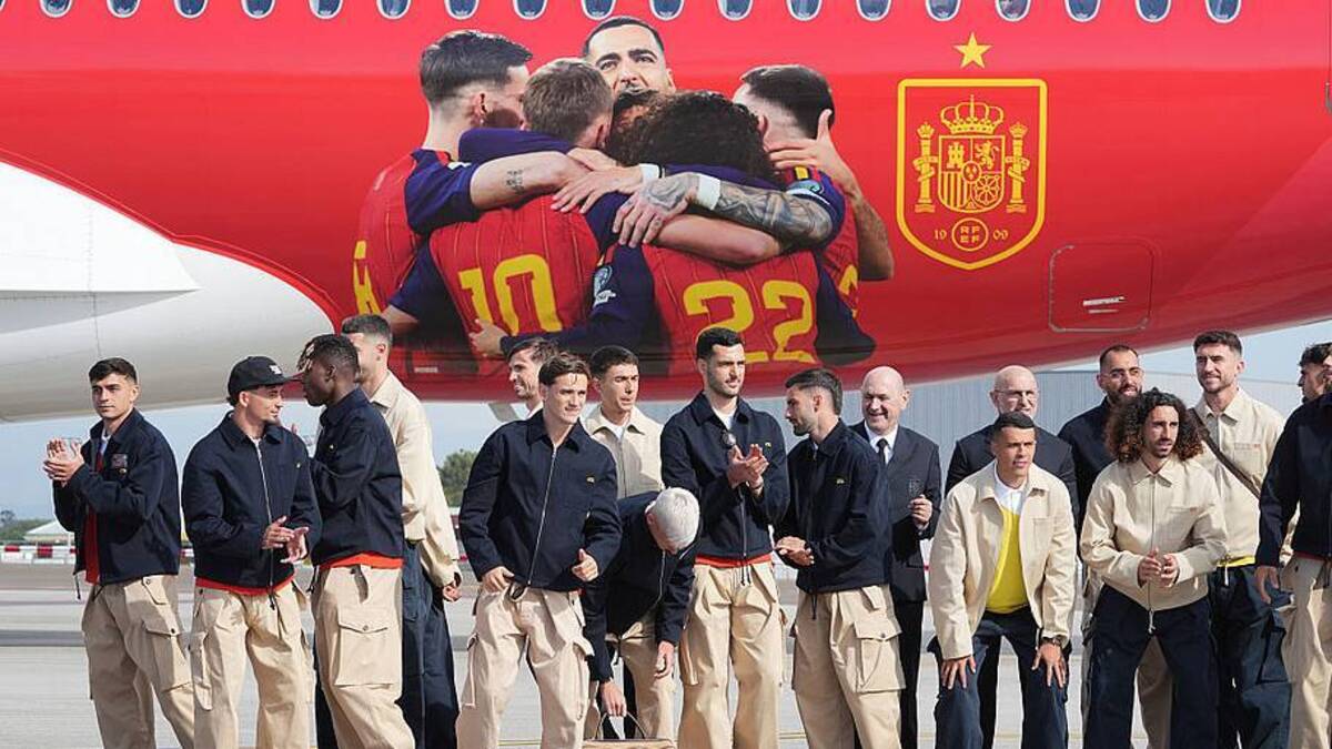  Spain flew to its World Cup base camp on Friday. | Alvaro Ballesteros/Europa Press/Getty Images 