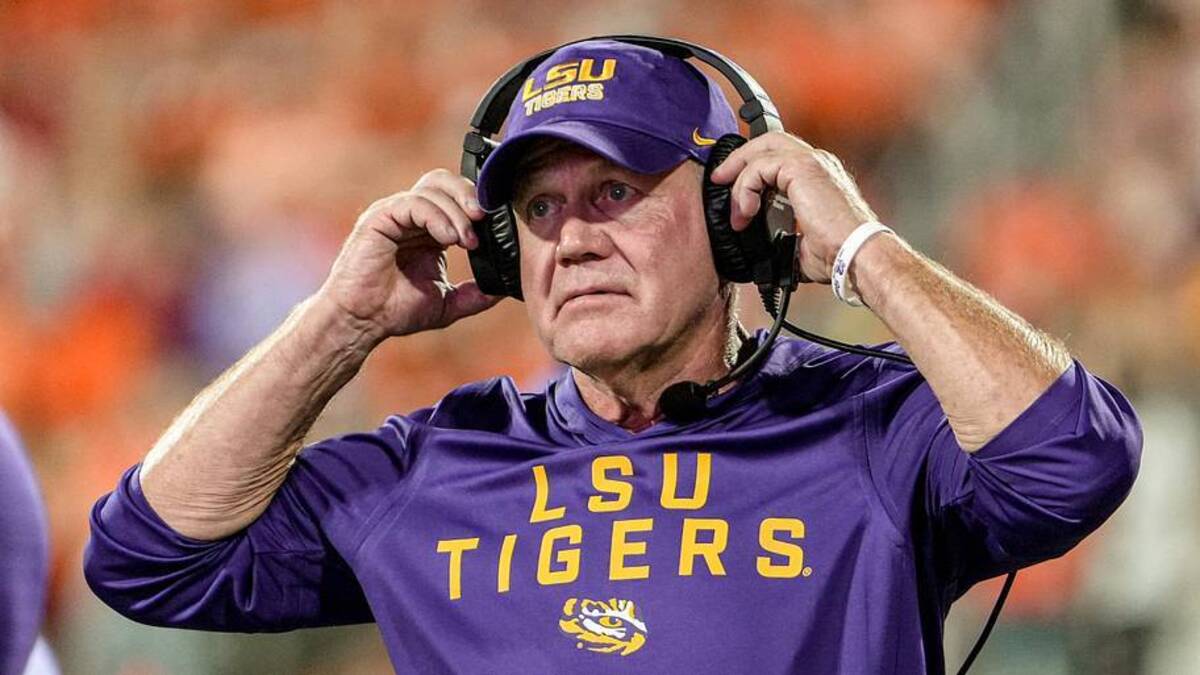  Louisiana State University Head Coach Brian Kelly during the fourth quarter at Memorial Stadium in Clemson, S.C. Saturday, August 30, 2025. | Ken Ruinard / USA Today Network South Carolina / USA TODAY NETWORK via Imagn Images 