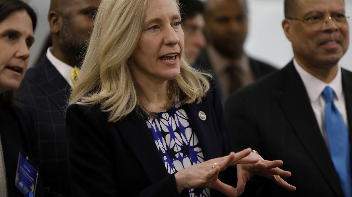 Virginia Gov. Abigail Spanberger asks Bethel High School students about their Governor’s School experiences on March 4.