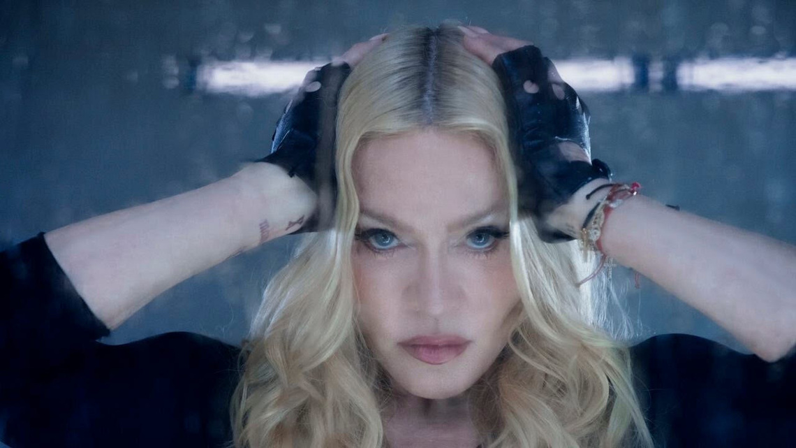 Madonna opens MTV VMAs with provocative performance and celebrity cameos 