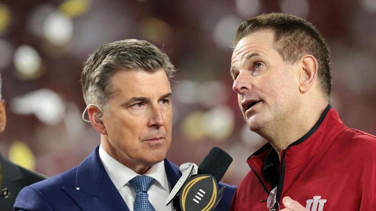  Jan 19, 2026; Miami Gardens, FL, USA; ESPN personality Rece Davis interviews Indiana Hoosiers head coach Curt Cignetti after the College Football Playoff National Championship game against the Miami Hurricanes at Hard Rock Stadium. | Sam Navarro-Imagn Images 