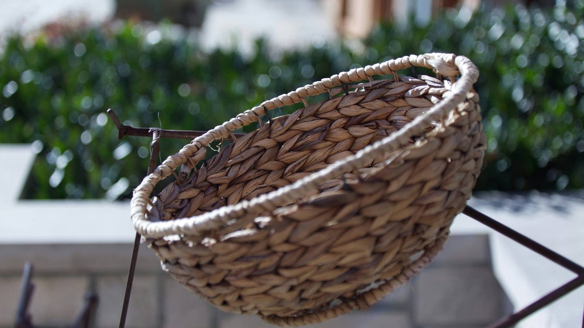 This Dollar Store Tiered Basket Hack Solves the Small Kitchen Counter Problem 