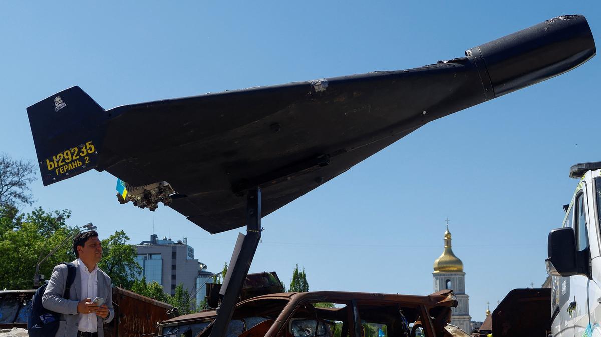 FILE PHOTO: A resident looks at a Russian-Iranian Shahed-136 (Geran-2) kamikaze drone installed in front of Saint Michael's Cathedral as a part of an exhibition displaying destroyed Russian military vehicles and weapons, amid Russia's attack on Ukraine, in Kyiv, Ukraine May 6, 2026. REUTERS/Valentyn Ogirenko/File photo