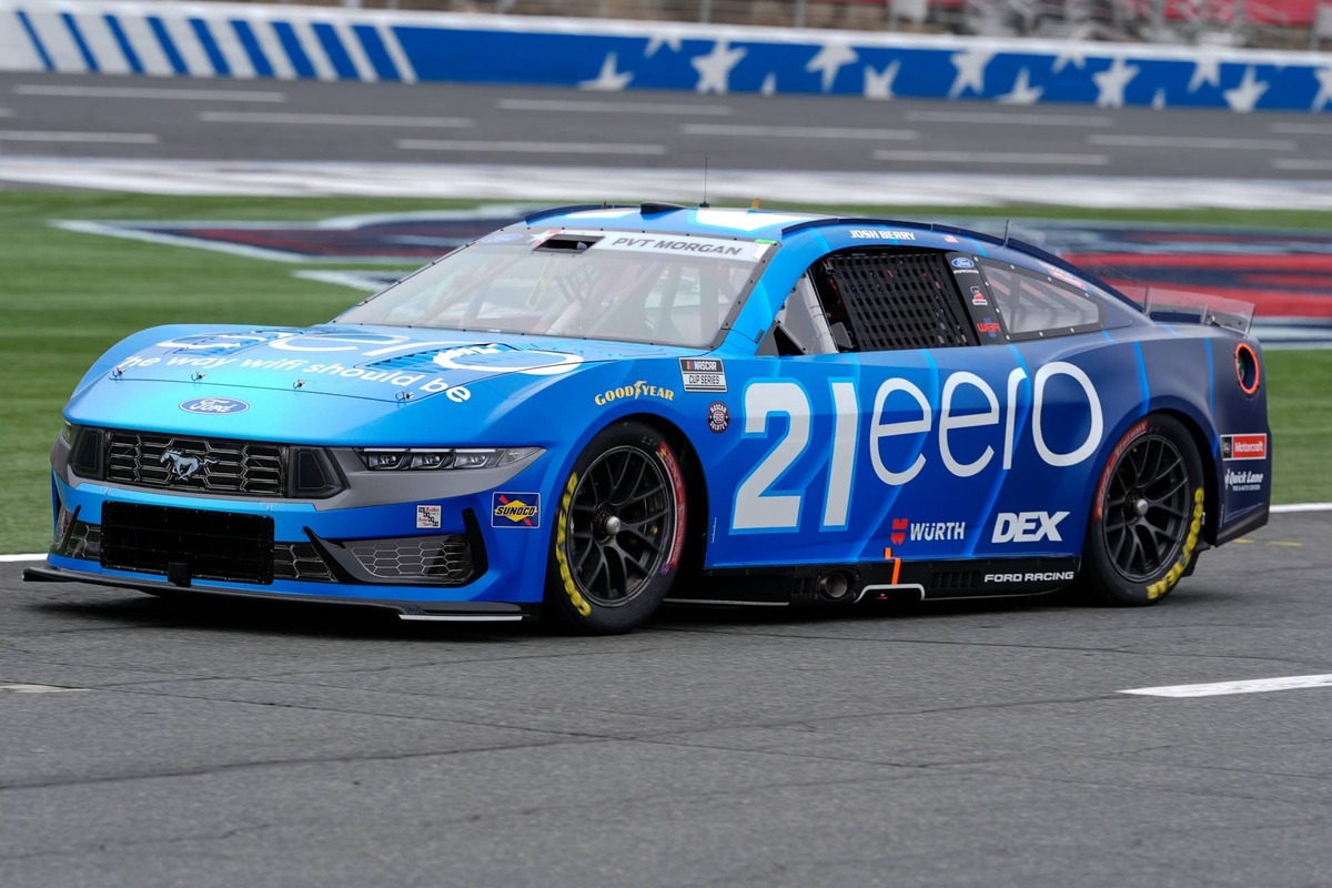  May 23, 2026; Concord, North Carolina, USA; Wood Brothers Racing driver Josh Berry (21) during qualifying at Charlotte Motor Speedway. Mandatory Credit: Jim Dedmon-Imagn Images 