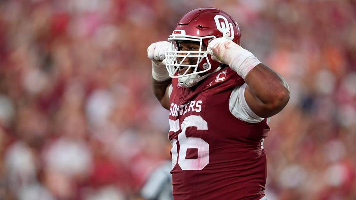  Oklahoma Sooners defensive lineman Gracen Halton (56) celebrates after a sack during a college football game between the University of Oklahoma Sooners (OU) and the Auburn Tigers at Gaylord Family Ð Oklahoma Memorial Stadium in Norman, Okla., Saturday,Sept. 20, 2025. Oklahoma won 24-17. | BRYAN TERRY/THE OKLAHOMAN / USA TODAY NETWORK via Imagn Images 