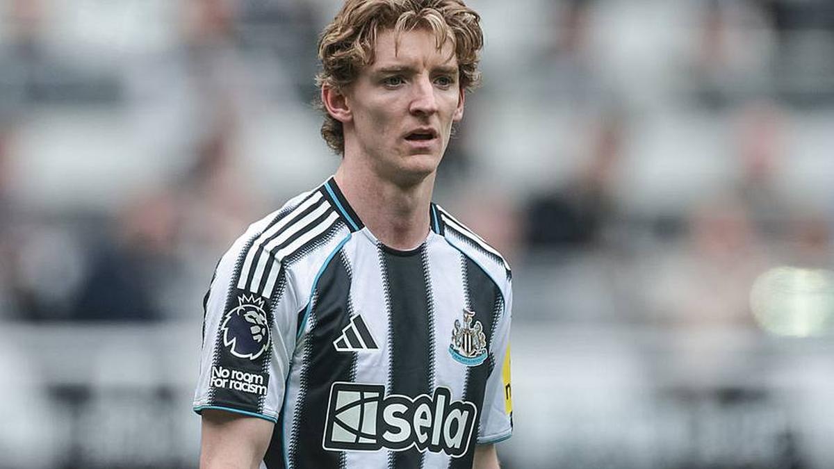  Anthony Gordon is a player who would suit both clubs. | Mark Cosgrove/News Images/NurPhoto/Getty Images 