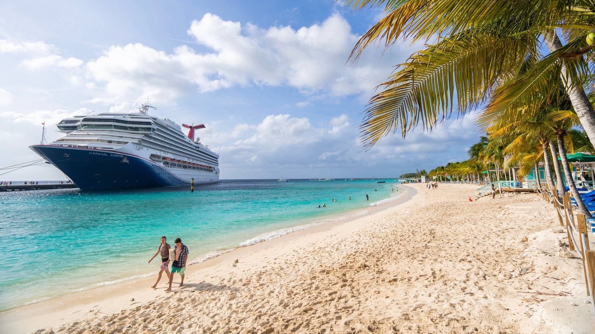  Grand Turk is a popular beach day destination for cruise travelers. 