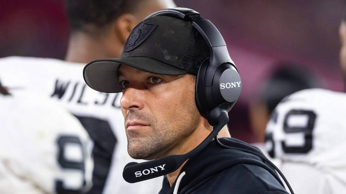  Aug 23, 2025; Glendale, Arizona, USA; Las Vegas Raiders defensive line coach Rob Leonard against the Arizona Cardinals during a preseason NFL game at State Farm Stadium. Mandatory Credit: Mark J. Rebilas-Imagn Images | IMAGN IMAGES via Reuters Connect 