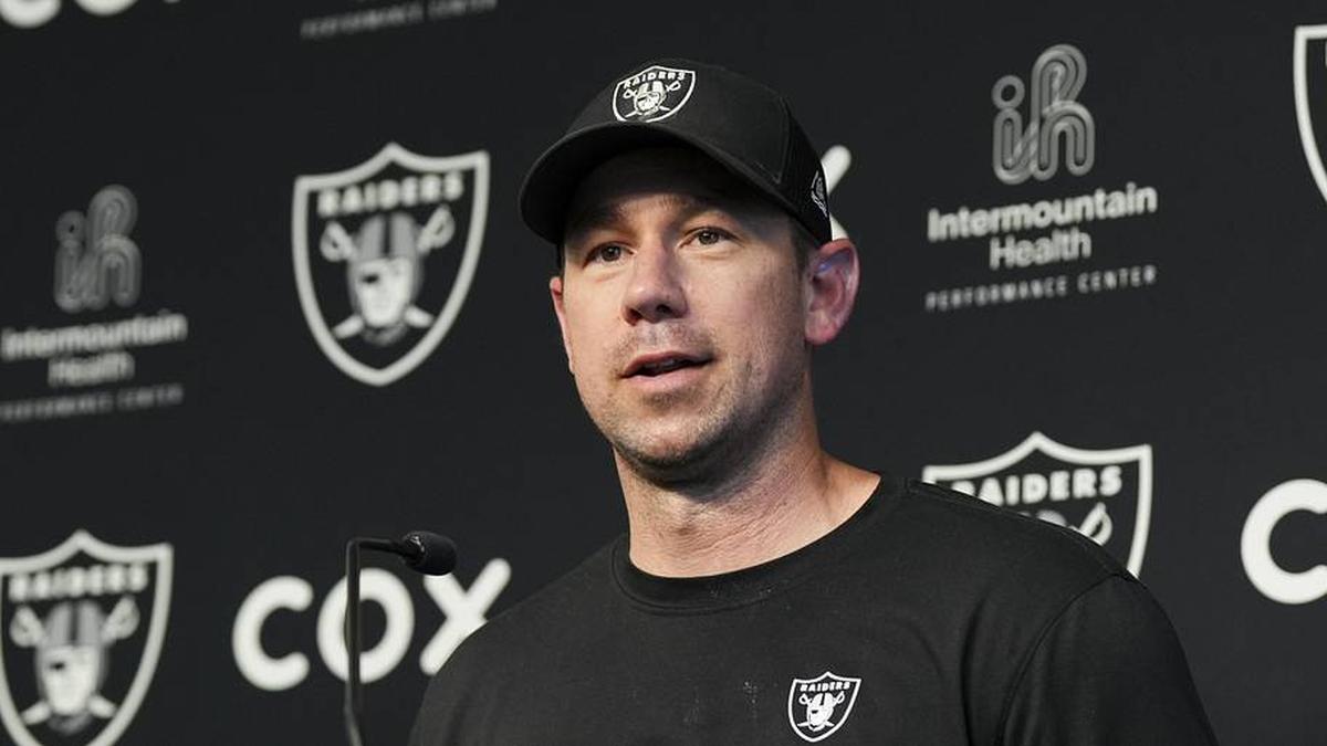  May 20, 2026; Henderson, NV, USA; Las Vegas Raiders head coach Klint Kubiak speaks during a news conference during organized team activities at Intermountain Health Performance Center. Mandatory Credit: Candice Ward-Imagn Images | Candice Ward-Imagn Images 