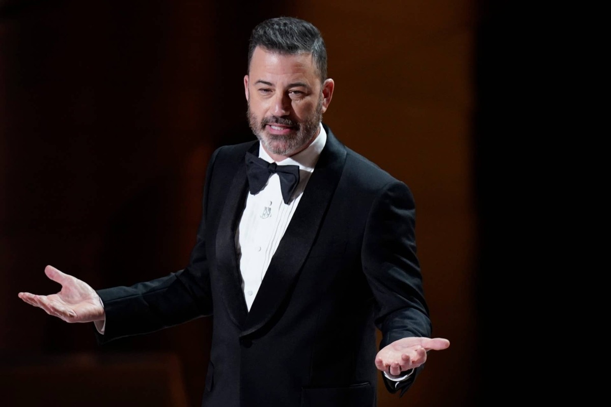  Jimmy Kimmel delivers the opening monologue during the 96th Oscars at the Dolby Theatre at Ovation Hollywood in Los Angeles on March 10, 2024. 