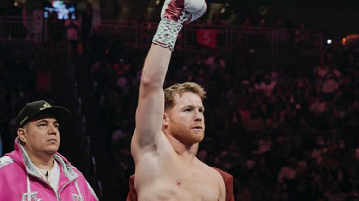 Saúl "Canelo" Álvarez combinará el boxeo con una carrera universitaria 