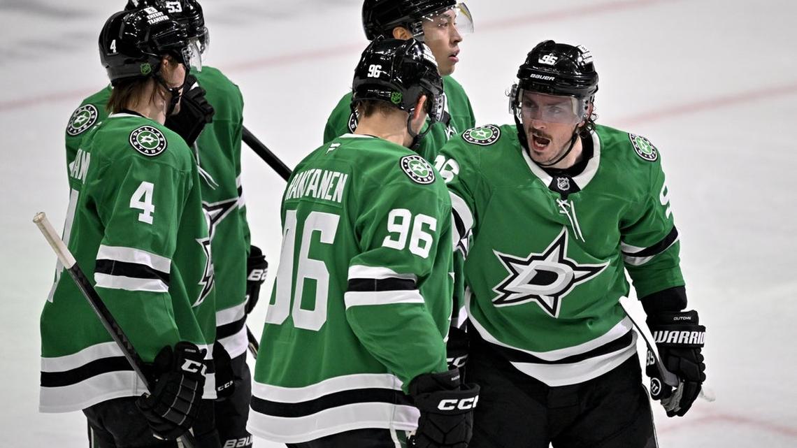 Stars take win streak into playoffs as Wild goalies await 