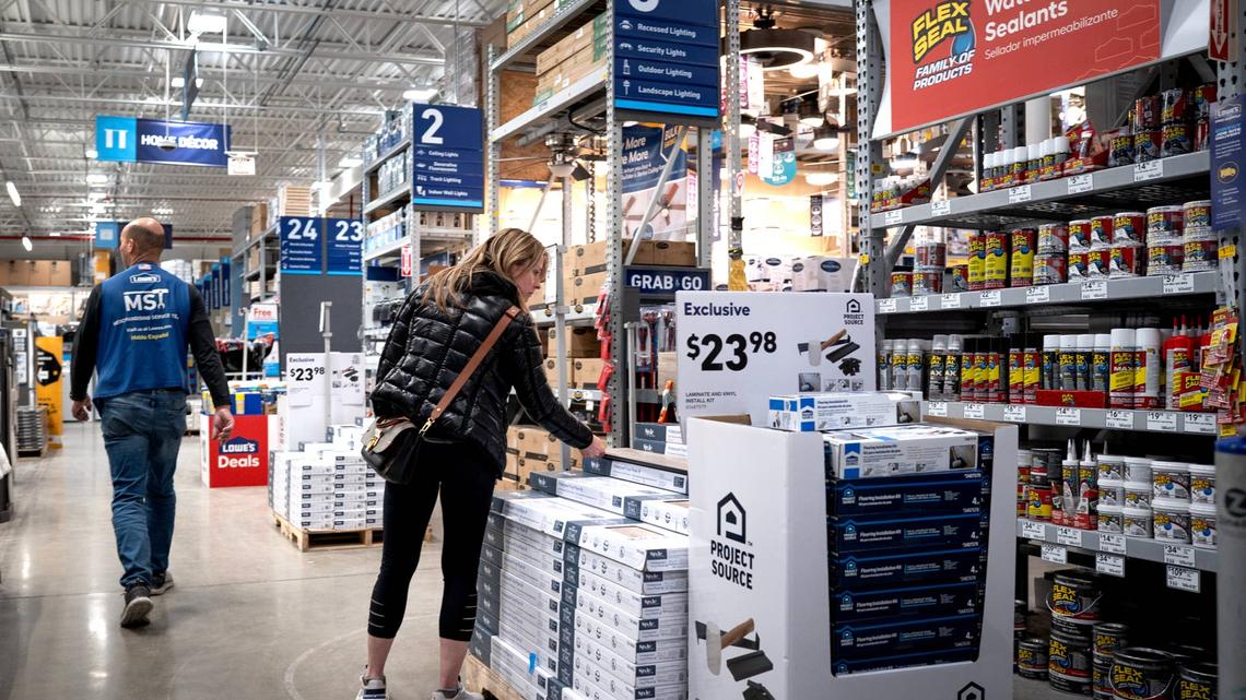 Lowe's sees consumer spending drop on major home improvements 