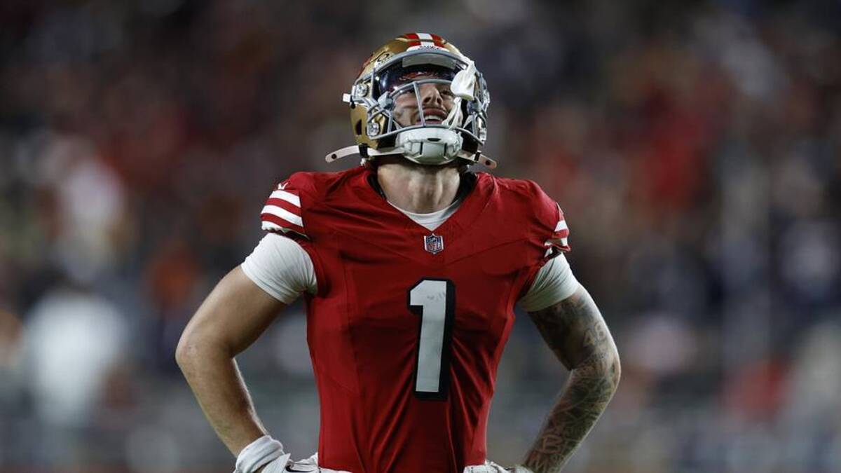  Dec 28, 2025; Santa Clara, California, USA; San Francisco 49ers wide receiver Ricky Pearsall (1) looks on in the first half against the Chicago Bears at Levi's Stadium. | Sergio Estrada-Imagn Images 