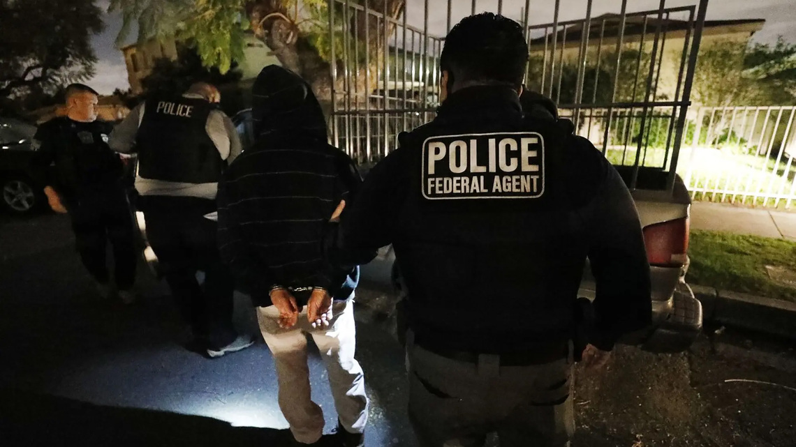 Commentary: ICE enforcement in Orange County raises red flags for misuse of government databases 