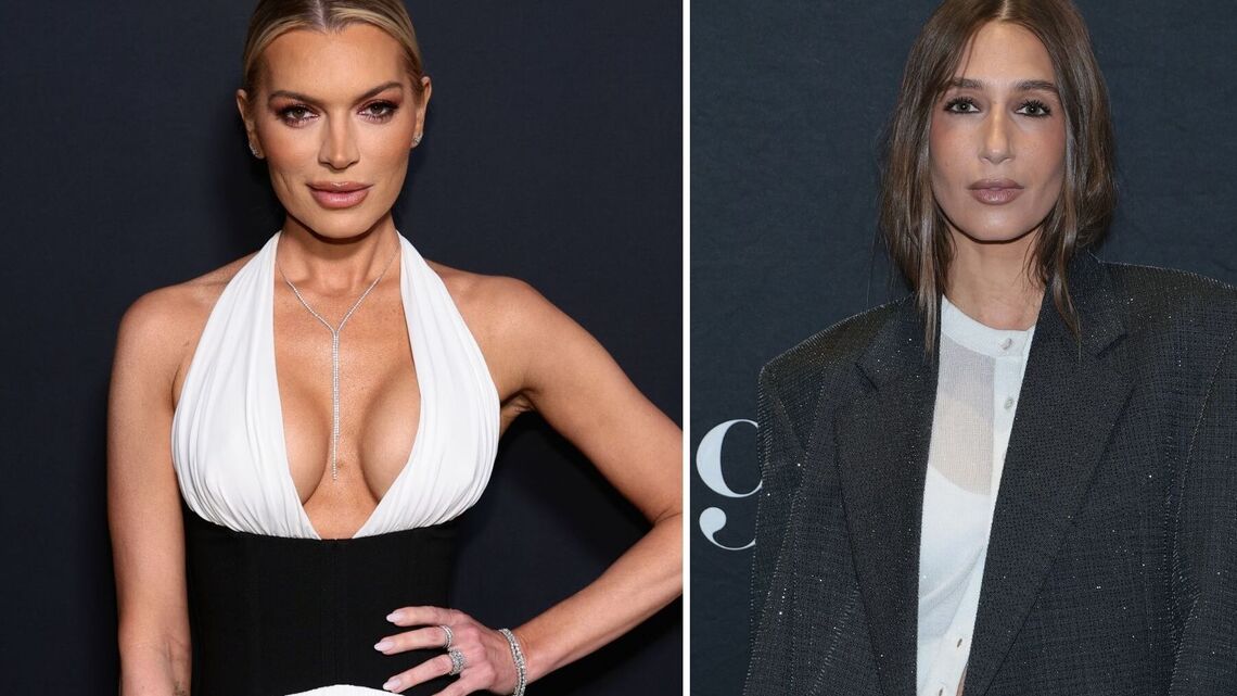 Lindsay Disagrees on How Long Amanda Was Off Stage During Reunion 