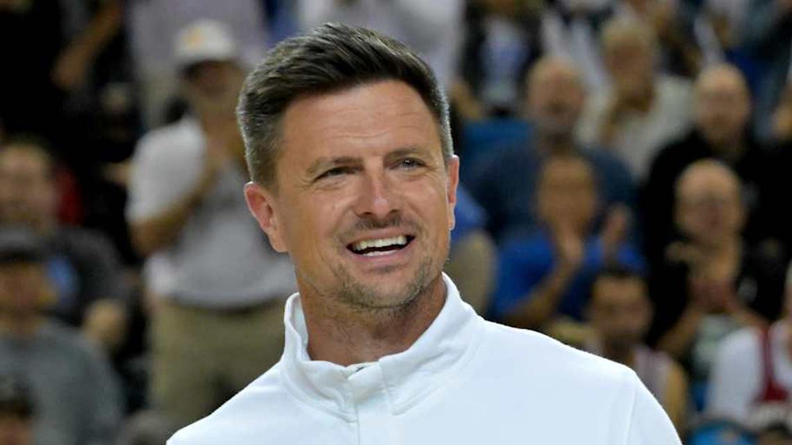  Jan 31, 2026; Los Angeles, California, USA; UCLA Bruins head football coach Bob Chesney is introduced during the basketball game against the Indiana Hoosiers at Pauley Pavilion presented by Wescom Financial. Mandatory Credit: Jayne Kamin-Oncea-Imagn Images | Jayne Kamin-Oncea-Imagn Images 