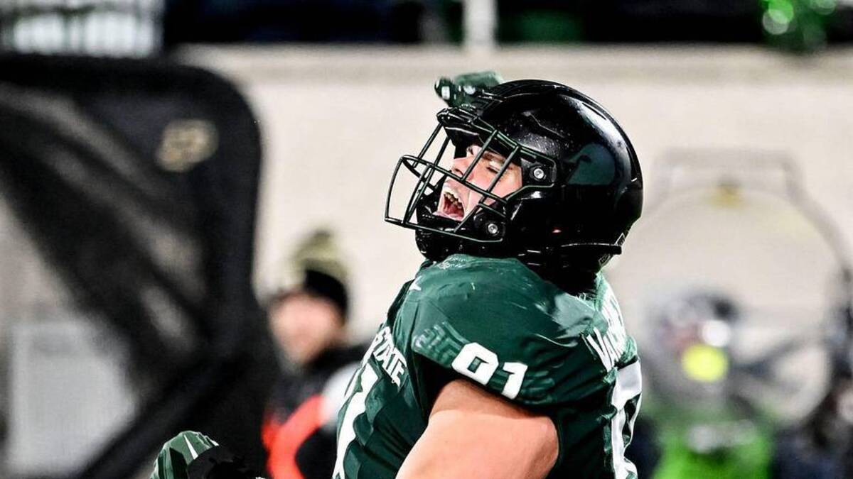  Michigan State's Alex VanSumeren celebrates after a sack against Purdue during the second quarter on Friday, Nov. 22, 2024, at Spartan Stadium in East Lansing. | Nick King/Lansing State Journal / USA TODAY NETWORK via Imagn Images 