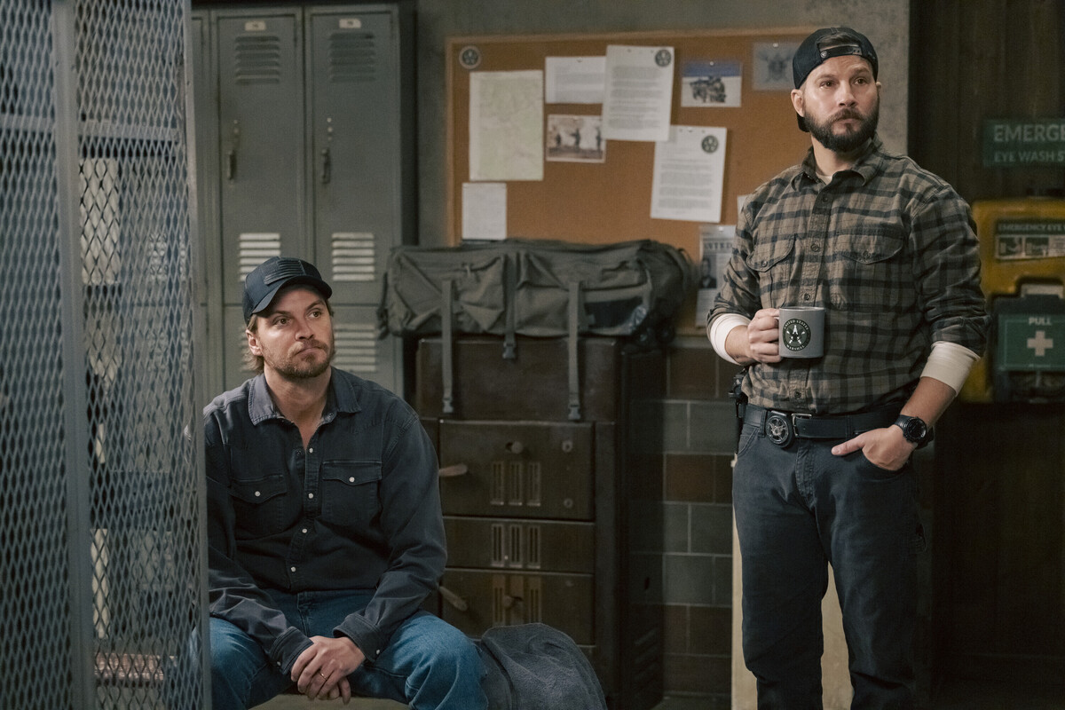 Luke Grimes as Kayce Dutton and Logan Marshall-Green as Pete Calvin in ‘Marshals’Fred Hayes/CBS ©2025 CBS Broadcasting, Inc.
