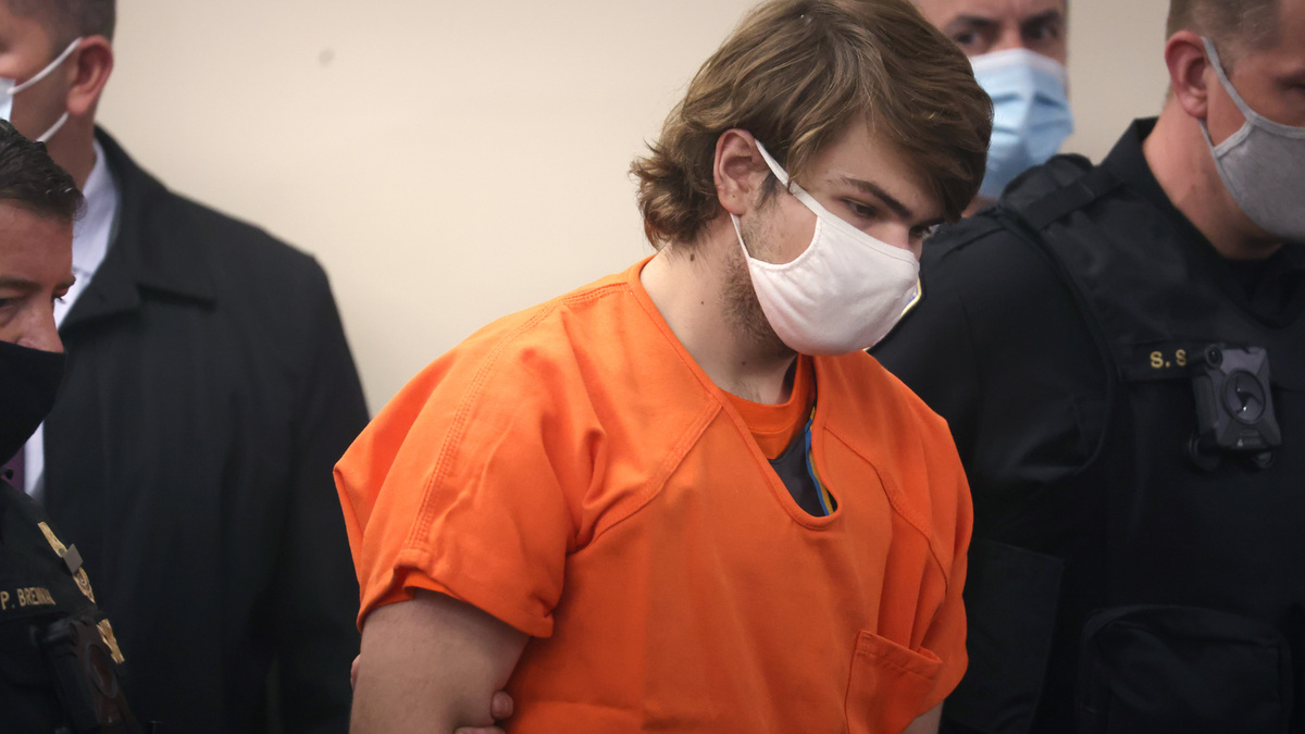 Buffalo Supermarket Shooter Payton Gendron Indicted By Grand Jury In Court. BUFFALO, NEW YORK - MAY 19:  Payton Gendron arrives for a hearing at the Erie County Courthouse on May 19, 2022 in Buffalo, New York. Gendron is accused of killing 10 people and wounding another 3 during a shooting at a Tops supermarket on May 14 in Buffalo. The attack was believed to be motivated by racial hatred.  (Photo by Scott Olson/Getty Images)
