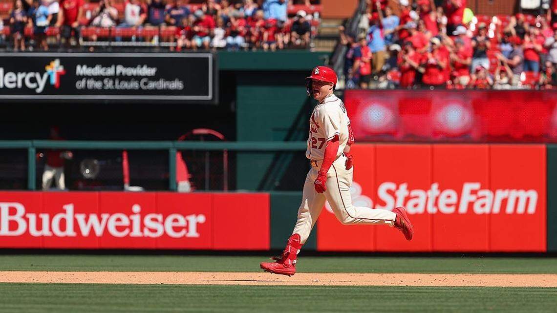 Mariners top Cardinals for 3rd straight win 