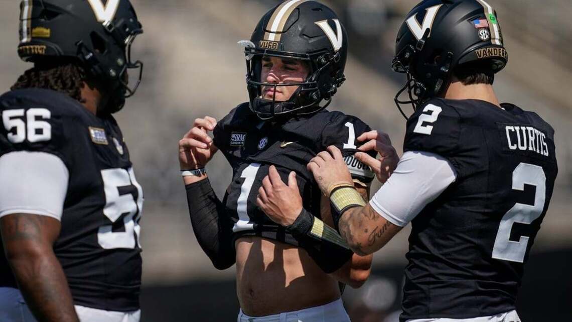 Vanderbilt QB Blaze Berlowitz to start vs. No. 2 Georgia 