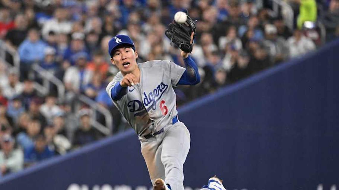 Dodgers' Hyeseong Kim Earns Praise From Dave Roberts After Strong Start