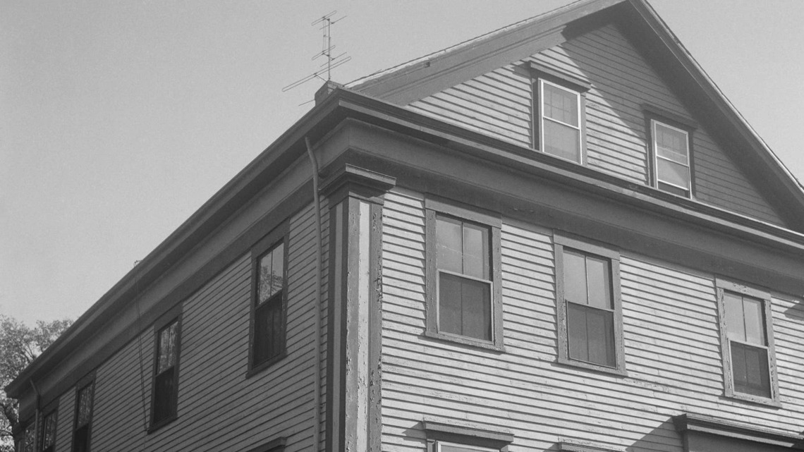 Revisiting the Lizzie Borden Case-Did She Really Murder Her Father & Stepmother? 