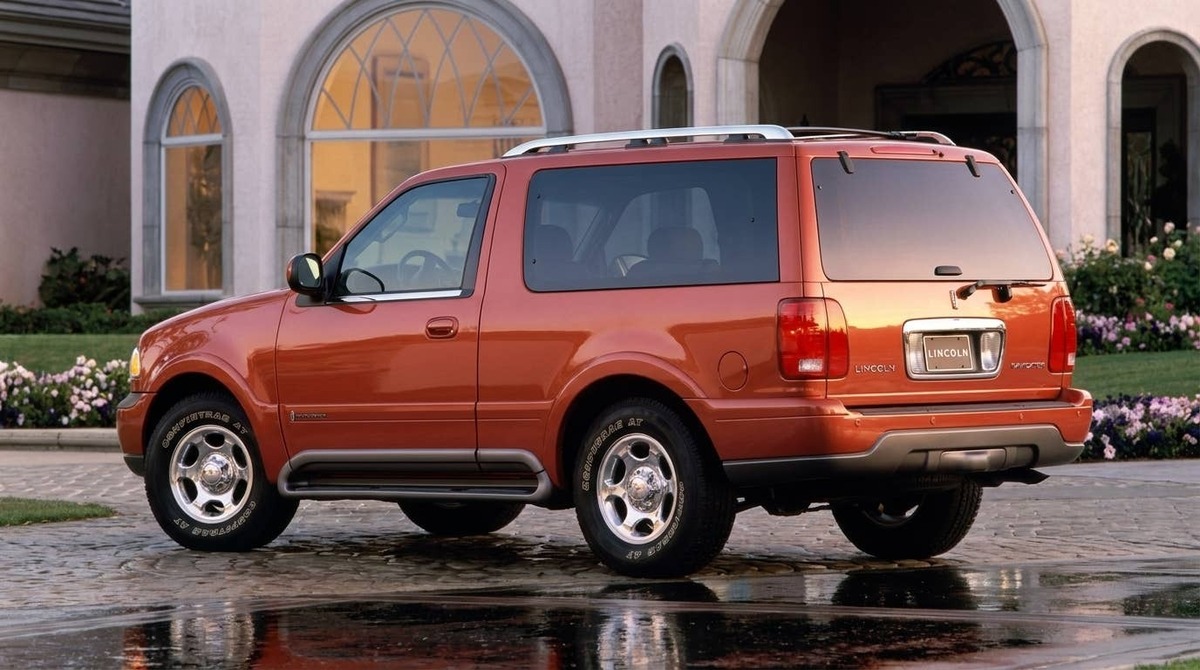  1998 Lincoln Navigator SWB Concept Cole Attisha/Gemini 3 Pro