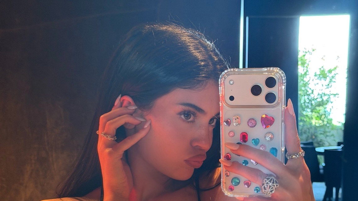 How Kylie Jenner Manages 'Really Bad' Breakouts In Her Late 20s and Beyond 