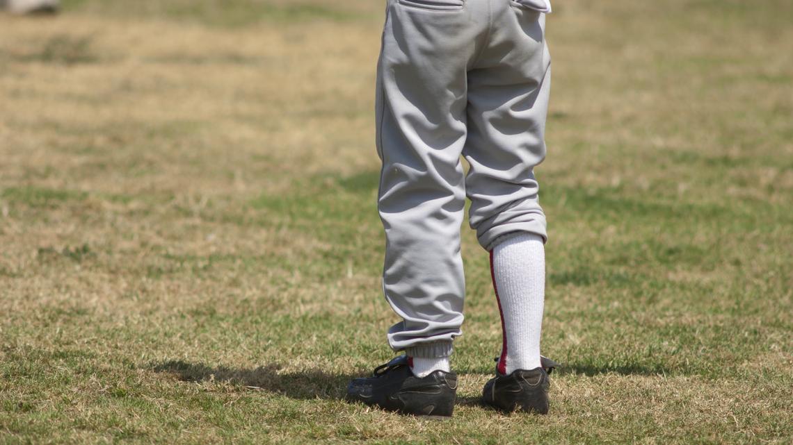 Teen Baseball Player Heroically Smashes In Car Window to Save Woman Having a Seizure 