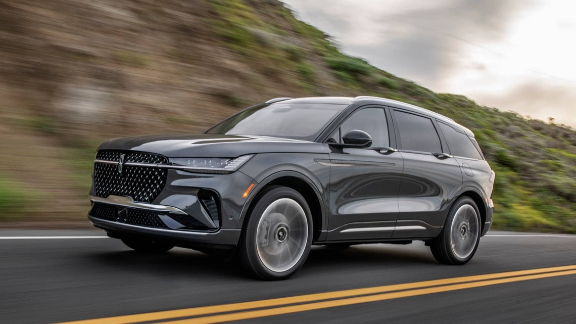 Lincoln's Best-Selling SUV Is Leaving China for U.S. Production
