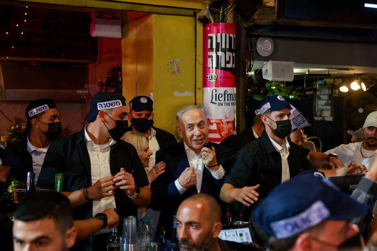 Disenchanted Netanyahu supporters are prize of Israel election campaign ...
