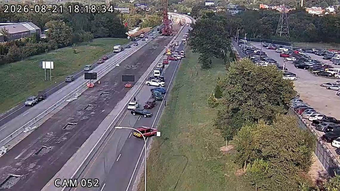 Woman in critical condition after rollover crash on NB I-71 near downtown Louisville 