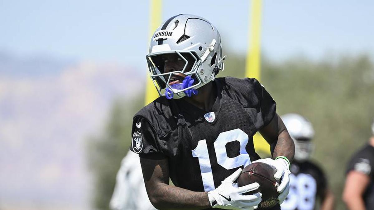  May 2, 2026; Henderson, NV, USA; Las Vegas Raiders wide receiver Malik Benson (19) runs through a drill during a Rookie Minicamp at Intermountain Health Performance Center. Mandatory Credit: Candice Ward-Imagn Images | Candice Ward-Imagn Images 