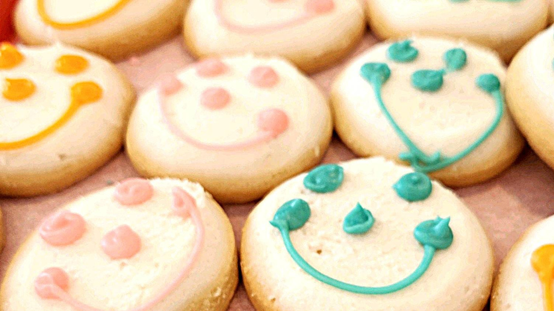 Eat'n Park offering free Smiley cookies in honor of Dolly Parton