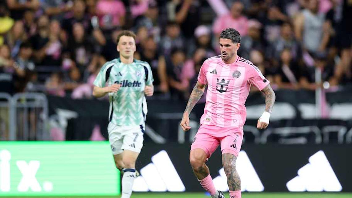  The Argentine midfielder impressed without his usual midfield partner, Yannick Bright. | Megan Briggs/Getty Images 