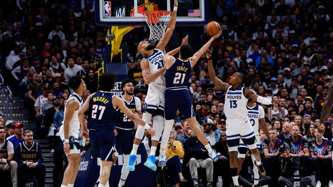 Nikola Jokic's triple-double extends Nuggets' series with Wolves 
