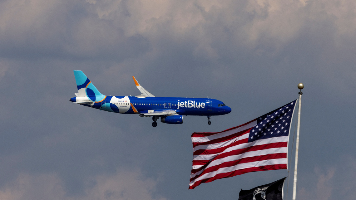 FAA boss set to discuss air traffic reform as airlines urged to better handle delays 
