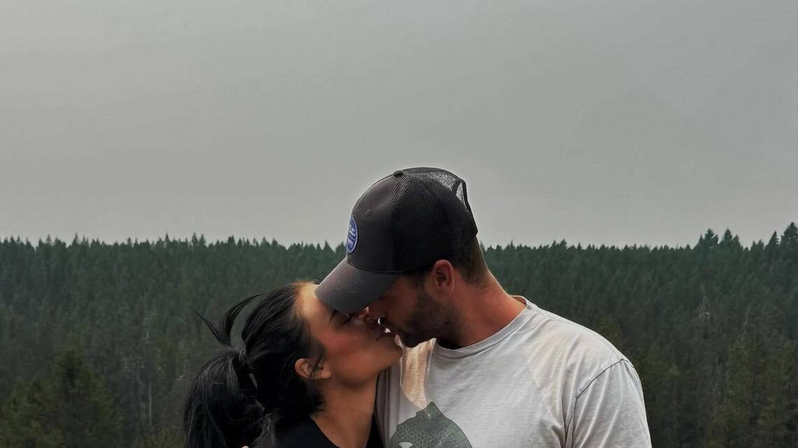 Mormon Wives' Dakota Mortensen Packs on the PDA With Shinia Powell 