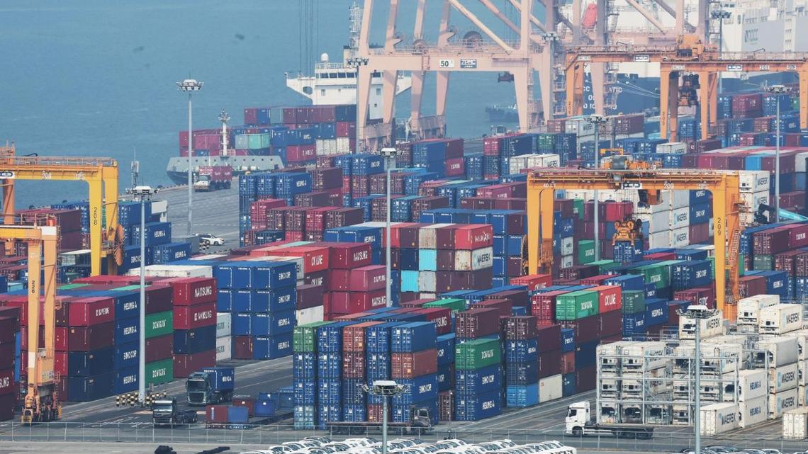 South Korea GDP surges as chip demand powers economy 