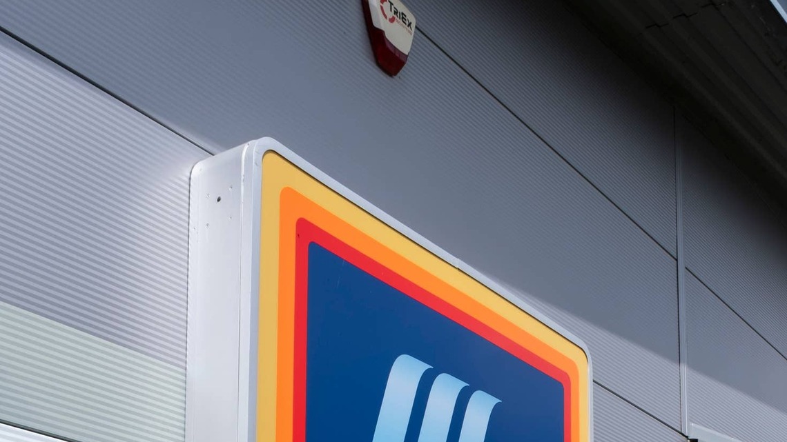 Aldi's $5 Fall Umbrellas Look Straight Out of a High-End Boutique