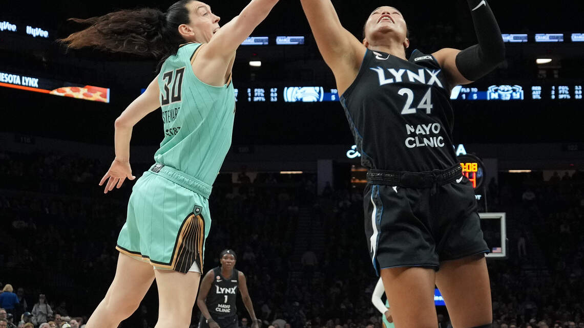 Stewart posts double-double as Liberty beat Lynx